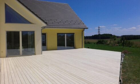 création terrasse sortie de jardin Andelnans 90 installation