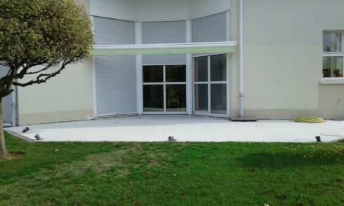 création terrasse sortie de jardin Dasle 25