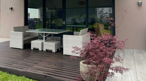 création terrasse sortie de jardin Froide Fontaine 90 installation