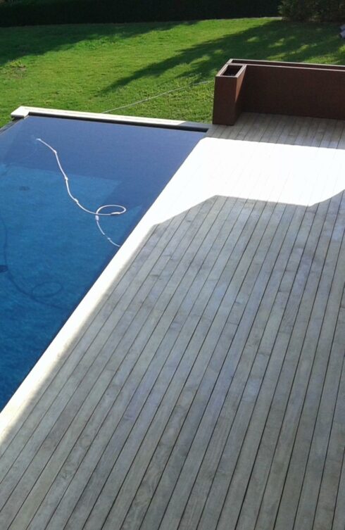 terrasse plage de piscine en rez de pelouse Bavilliers 90 3