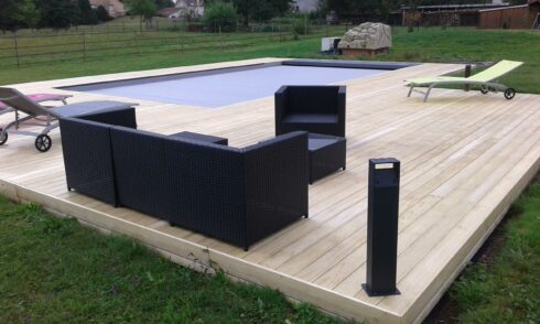 terrasse plage de piscine en rez de pelouse Lachapelle sous Chaux 90 pose