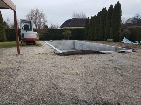 terrasse plage de piscine en rez de pelouse Montreux Chateau 90 3