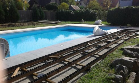 terrasse plage de piscine en rez de pelouse Rixheim 68 installation
