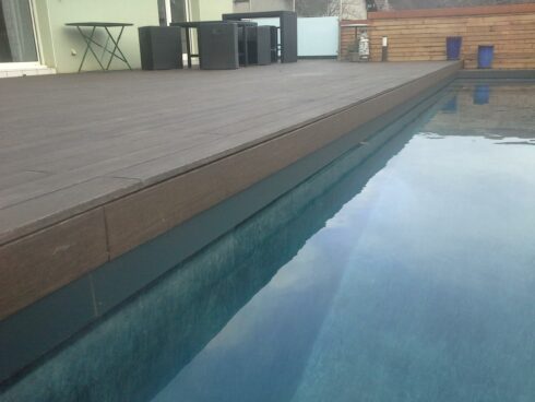 terrasse plage de piscine en rez de pelouse Trévenans 90 2